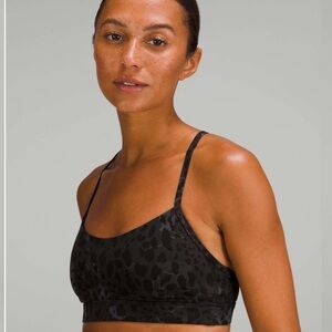Lululemon Flow Y Bra in Cheetah Camo Deep Coal Multi size 6